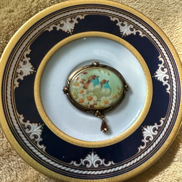 Vintage Jewelry - Vintage Bird Brooch